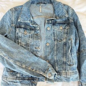 Free People Light Wash Denim Jacket in Blue